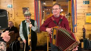 Sänger und Musikantenstammtisch beim Buschenschank Friedl —13122024 [upl. by Taite776]